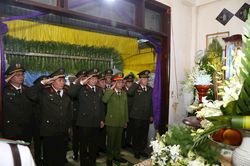 Thăng cấp bậc hàm cho Phó Trưởng Công an phường hy sinh khi làm nhiệm vụ
