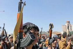 Houthi tấn công nhầm tàu chở dầu Nga, ông Biden cảnh cáo cứng rắn