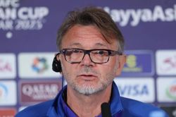 Huấn luyện viên Troussier: Tuyển Việt Nam sẽ gây bất ngờ cho Đội tuyển Nhật Bản