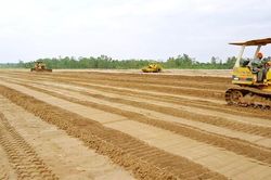 Tập trung 'gỡ khó' cho vật liệu san lấp các dự án trọng điểm bằng cát biển