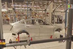 Tesla ngừng sản xuất ô tô trong hai tuần tại Đức