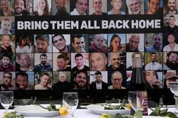 Israel - Hamas đạt thỏa thuận cung cấp thuốc cho con tin tại Gaza