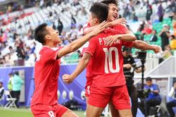 HLV Troussier: 'Đội tuyển Việt Nam có mục tiêu đi tiếp'