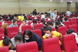 Trường ĐH Cửu Long tăng cường giáo dục tư tưởng, chính trị cho sinh viên