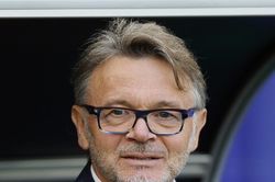 HLV Troussier: Tuyển Việt Nam có thể giành ngôi nhì bảng