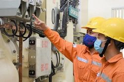 Tăng giá 'đầu ra' hay giảm 'đầu vào'?