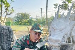Bộ đội trổ tài tạo rồng đón Xuân Giáp Thìn