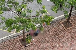Hà Nội: Đôi nam nữ đi xe máy tự ngã, 1 người tử vong