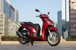 Cập nhật bảng giá xe máy Honda SH mới nhất tháng 1/2024