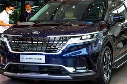 Giá xe Kia Carnival mới nhất tháng 1/2024