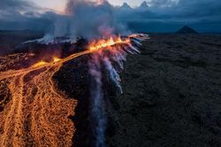 Núi lửa phun trào ở Iceland