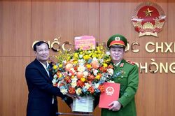 Thiếu tướng Nguyễn Quốc Hùng giữ chức Ủy viên Thường trực UBQP&AN Quốc hội