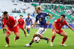 CĐV Indonesia thán phục tuyển Việt Nam, muốn đội nhà noi gương