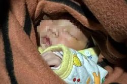 Bé gái sơ sinh 3 ngày tuổi bị bỏ rơi giữa đêm mưa rét