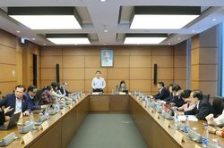 Giám sát chặt việc phân bổ vốn đầu tư công, tránh tình trạng khi có việc lại đẩy lên Quốc hội