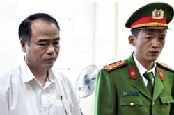 Giám đốc ký khống hợp đồng, tham ô 1,7 tỷ đồng