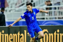 Tiền đạo Thái Lan trưởng thành hơn sau tấm thẻ đỏ trước U23 Việt Nam, làm nên lịch sử cho đội nhà ở Asian Cup