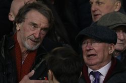 Vấn đề của MU: Sir Ratcliffe và thực tế phũ phàng ở Old Trafford