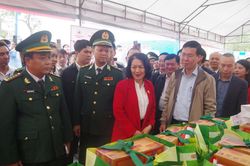 Chủ tịch nước Võ Văn Thưởng thăm, chúc Tết quân và dân biên giới
