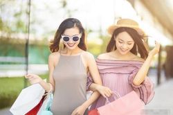Lời khuyên của một bà mẹ có trí tuệ xúc cảm cao dành cho con trai: Phụ nữ không chịu chi tiền thì không nên lấy về làm vợ