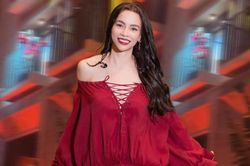 Xôn xao việc Hồ Ngọc Hà đi hát khai trương ở Hà Nội nhưng không có ai đến xem?
