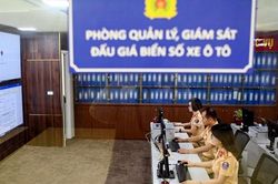 Kết quả đấu giá biển số xe ô tô ngày 17/1: Biển 'Thần tài' của Hà Nội trúng mức giá 1,945 tỷ đồng