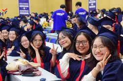 Tuyển sinh đại học 2024: Băn khoăn việc xét tuyển học bạ