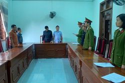 Bắt nguyên lãnh đạo một phòng giao dịch ngân hàng ở Quảng Trị