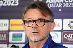 HLV Philippe Troussier muốn giành 6 điểm trước Indonesia và Iraq