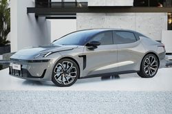 Hãng xe vừa vào Việt Nam hé lộ xe sedan công suất 593 mã lực, siêu tiết kiệm xăng