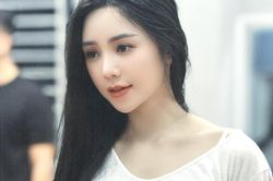 Tạm gác vai trò diễn viên, Quỳnh Kool chật vật khi làm 'ca sĩ'