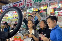 Đẩy mạnh livestream bán hàng, nhiều doanh nghiệp tăng trưởng đột phá