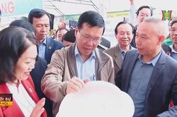 Chủ tịch nước chúc Tết quân dân vùng biên giới Thanh Chương