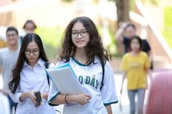 Mức điểm chuẩn trúng tuyển nhóm ngành ngôn ngữ