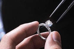 Vĩnh Cara và 100.000 sản phẩm được xuất xưởng, thành công hay thách thức?