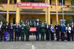 Phó Thủ tướng Lê Minh Khái thăm, chúc Tết tại tỉnh Cao Bằng