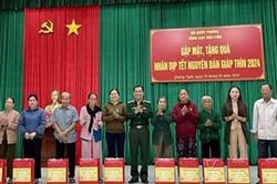Tổng cục Hậu cần tặng quà các gia đình chính sách tại Quảng Ngãi