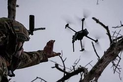 Kiev dùng UAV nội địa tấn công St Petersburg, Bộ trưởng Ukraine hủy thăm Pháp
