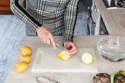 Vì sao chàng nên nói không với thớt nhựa?