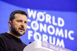 Tổng thống Zelensky cảnh báo việc thiếu đạn pháo đối phó với Nga