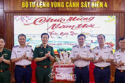 Trung tướng Nguyễn Trọng Bình chúc Tết cán bộ, chiến sĩ Vùng Cảnh sát biển 4