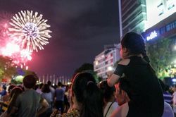 Gần 10 năm nữa mới lại có 30 Tết