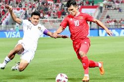 HLV Troussier đã bị HLV Shin Tae Yong 'bắt bài'