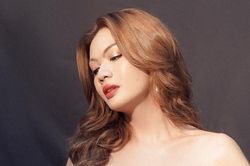Ca sĩ Luna Đào gợi cảm
