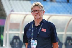 Indonesia có thể khiến HLV Troussier mất việc vào tháng 3