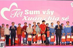 'Tết sum vầy' niềm mong đợi của đoàn viên, người lao động Tết đến, Xuân về