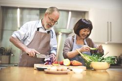 Thực phẩm giàu kẽm giúp người cao tuổi tăng sức đề kháng trong mùa lạnh