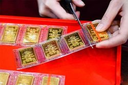 Giá vàng hôm nay ngày 20/1 giảm dữ dội chiều mua