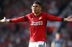 Tin chuyển nhượng 21/1: MU chấp nhận bán lỗ nặng Casemiro, Arsenal mua sao 60 triệu