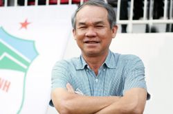 Bầu Đức và chuyên gia 'nói thẳng' về HLV Troussier